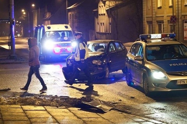 Młoda kobieta, która spowodowała sobotni wypadek na ul. Szczecińskiej w Słupsku, była pod wpływem alkoholu.