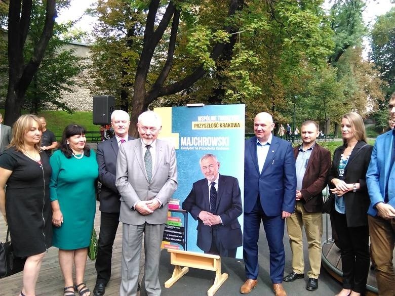 Ponieważ mówiono o zieleni, konferencję zorganizowano w...