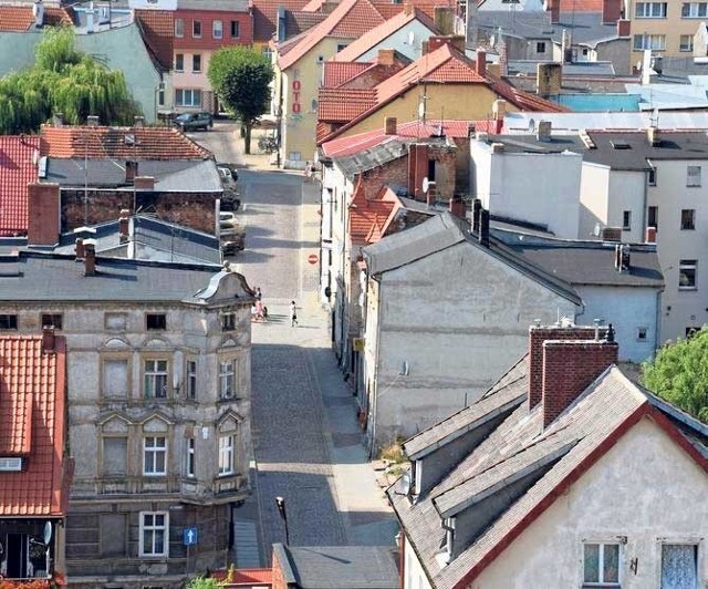 Śródmieście Połczyna-Zdroju, w mieście dominuje poniemiecka zabudowa i komunalna własność mieszkań 