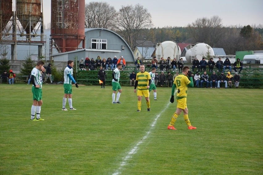 Zespół z Krynek pokonał Puszczę Hajnówka 2:0. Kibice...