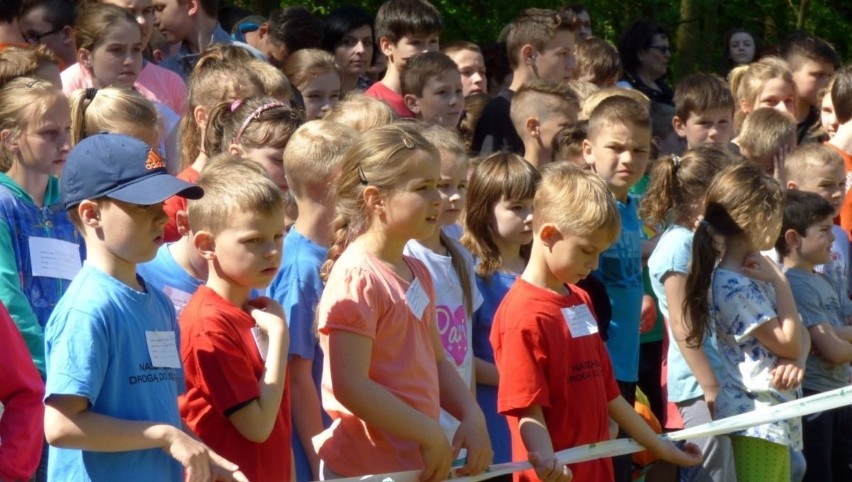 Radosne święto biegania w buskim "małpim gaju"