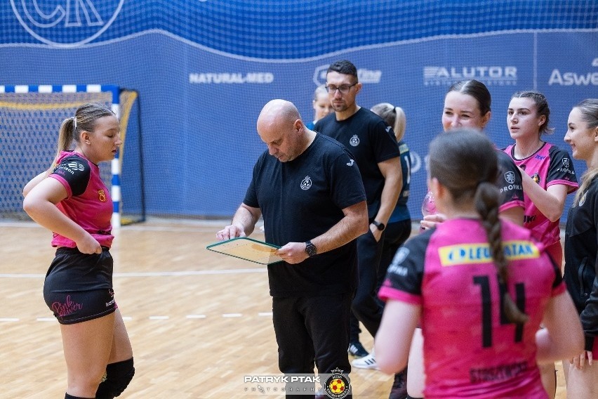 Zawodniczki Suzuki Korona Handball Kielce zakończyły przygotowania do sezonu Ligi Centralnej. Ciężki okres podsumował Paweł Tetelewski
