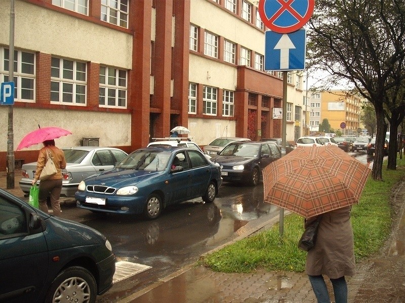 Od poniedziałku w cenrum tworzą się wielkie korki