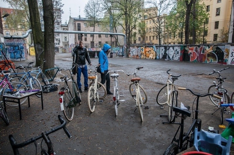 Targ rowerowy w podwórku przy ul. Piotrkowskiej
