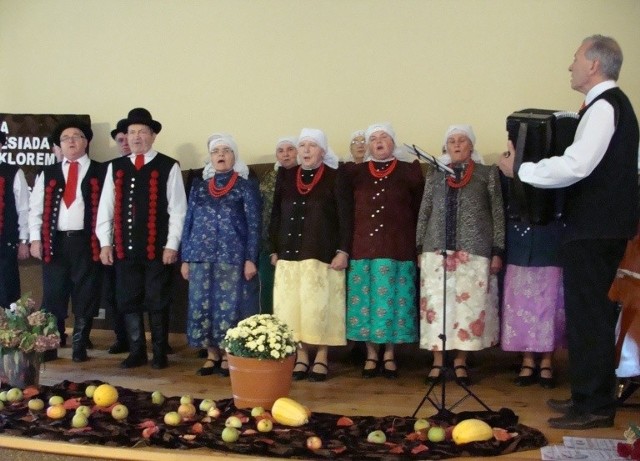 Gminna biesiada z folklorem w Miedźnej