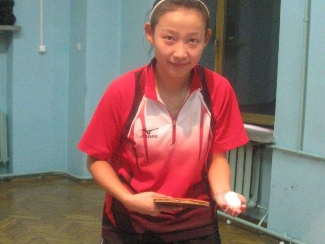 Liu Li z uśmiechem na ustach pokonała rywalkę z Wrocławia oddając jej w całym meczu zaledwie 10 punktów. 