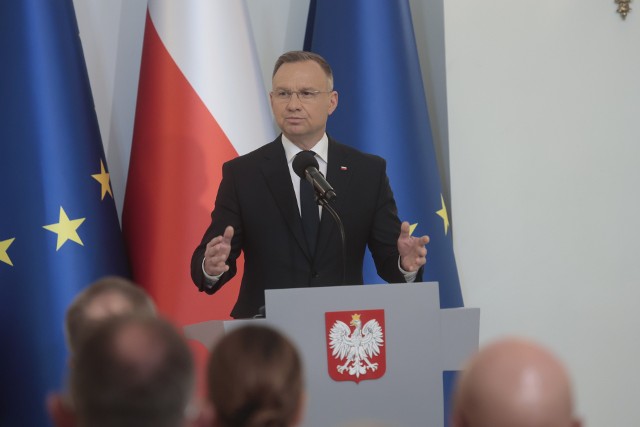 Prezydent Andrzej Duda podczas spotkania z ambasadorami RP biorącymi udział w dorocznej naradzie organizowanej przez MSZ