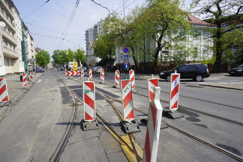 Remont torowiska prowadzono od 15 kwietnia, przez co odcinek...