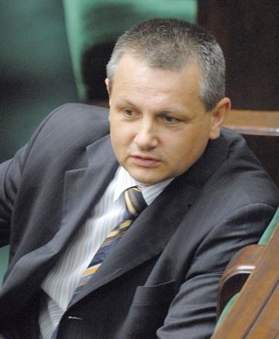 Poseł Czesław Fiedorowicz wydał na paliwo w ciągu 14 miesięcy tyle, ile Marek Ast przez pięć miesięcy posłowania