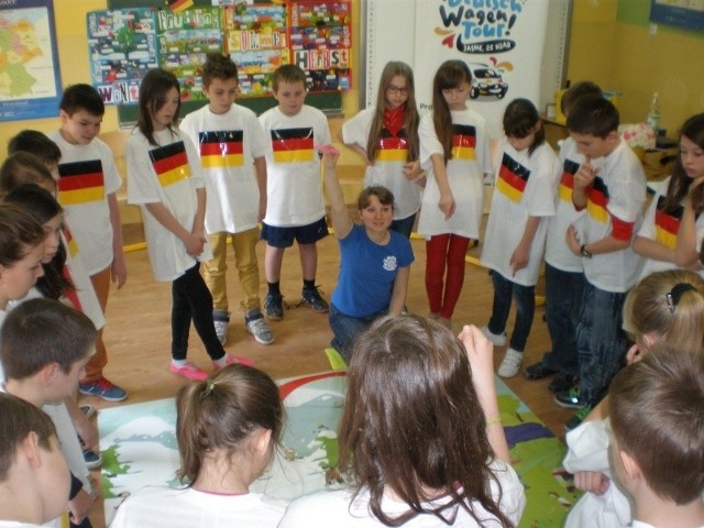 Nietypowa lekcja niemieckiego w szkole w Radoszkach.