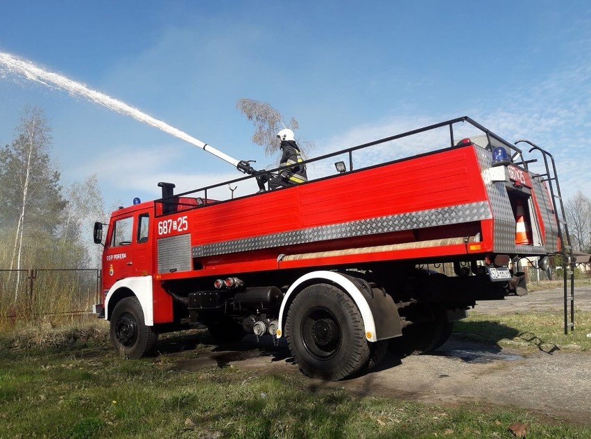 Strażacy OSP Poręba chcą kupić samochód pożarniczy. Zorganizowali zrzutkę
