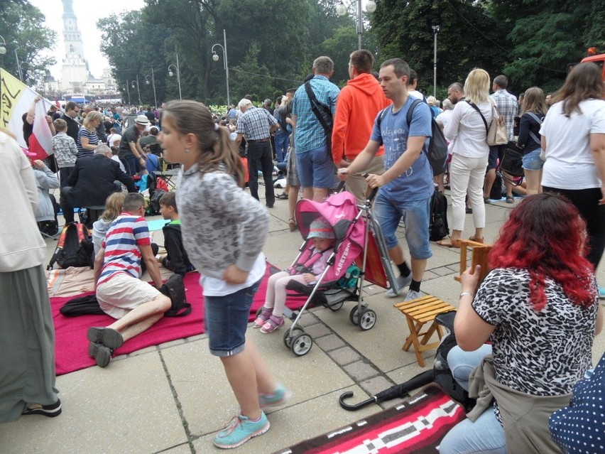 Częstochowa ŚDM 2016. Z każdą minutą przybywa pielgrzymów