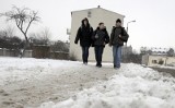 Chodniki w Słupsku wciąż zaśnieżone i oblodzone