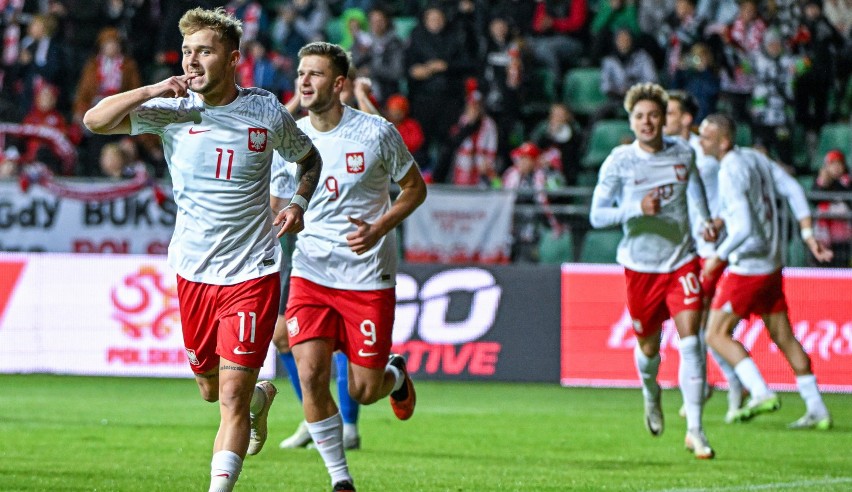 Skrót meczu Polska - Estonia 5:0 [WIDEO]. Młodzieżówka zlała rywali, lepiej od seniorów