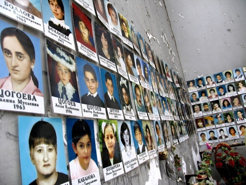 Atak terrorystyczny na szkołę w Biesłanie w 2004 roku - 334...