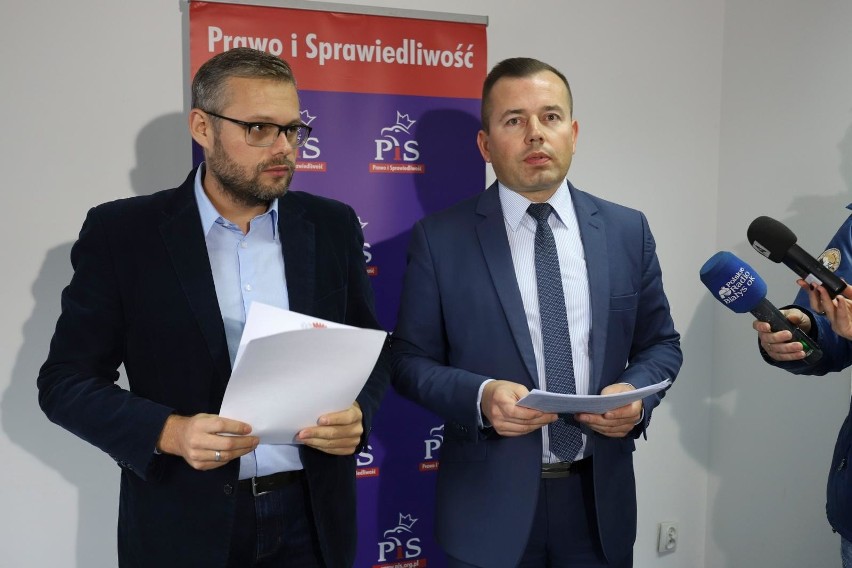Piotr Jankowski (z lewej) i Henryk Dębowski przedstawili...