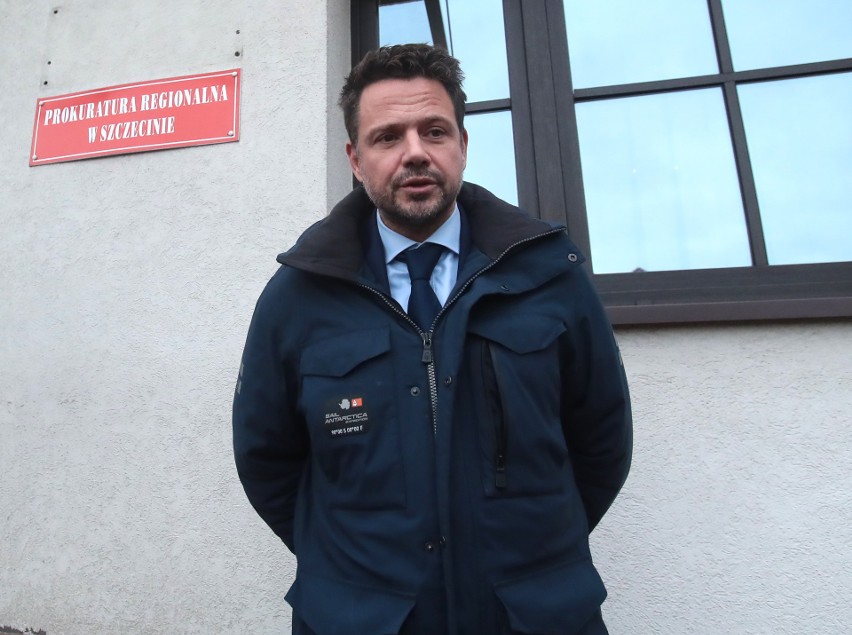 Rafał Trzaskowski przesłuchany w siedzibie Prokuratury Regionalnej w Szczecinie. Chodzi o sprawę prokurator Ewy Wrzosek
