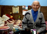 Władysław Moszko skończył 106 lat. Przepracował 90 lat jako krawiec! [ZDJĘCIA, ROZMOWA]