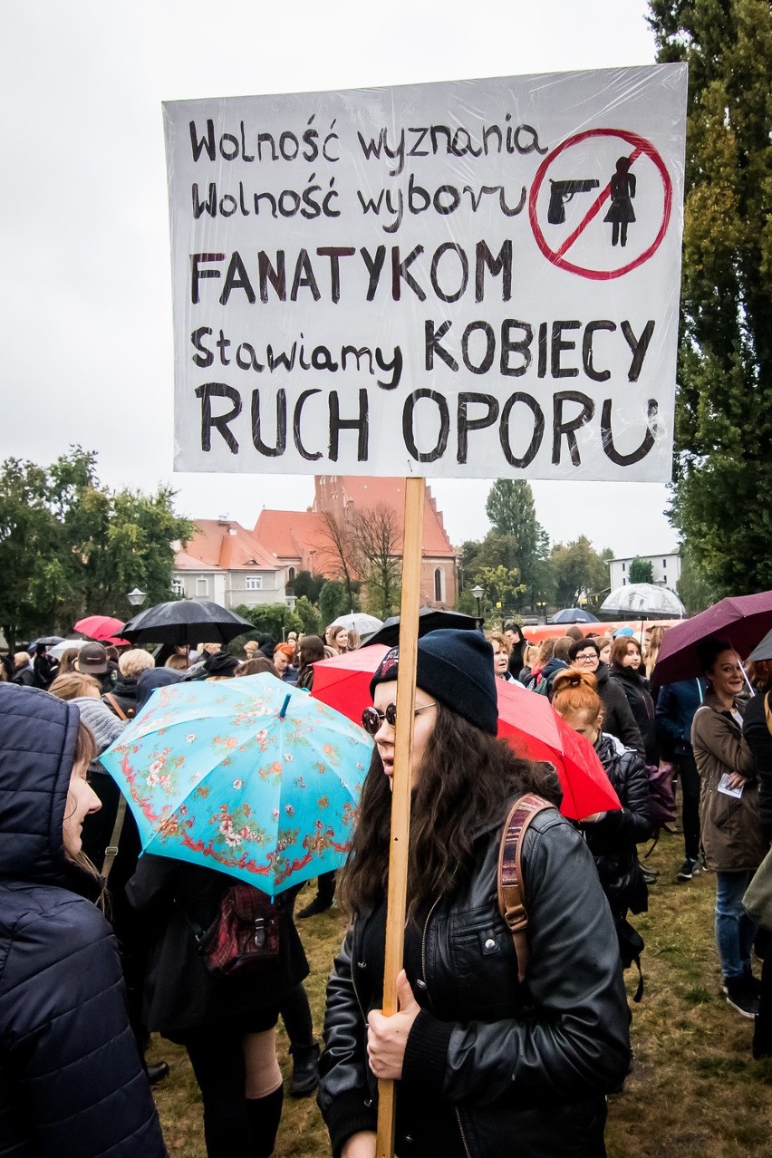 Czarny protest w Bydgoszczy - bydgoszczanie i bydgoszczanki...