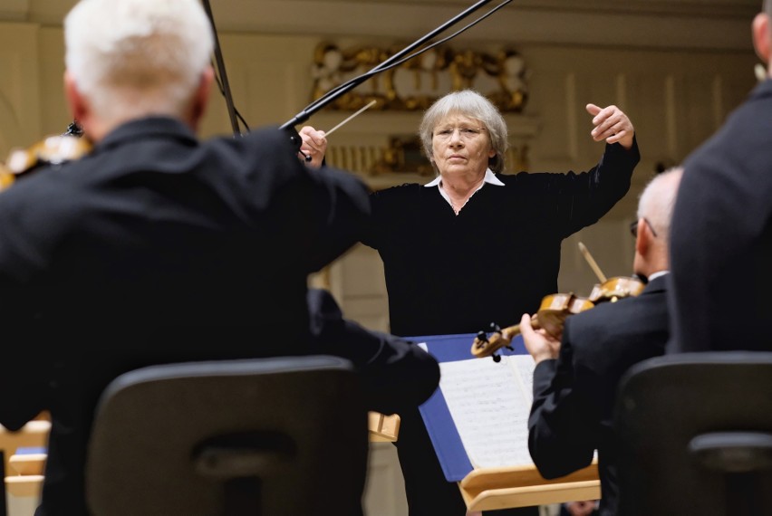 Agnieszka Duczmal dyryguje już 50 lat