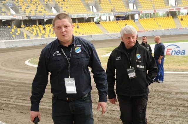 Wojciech Stępniewski i trener Jan Ząbik.