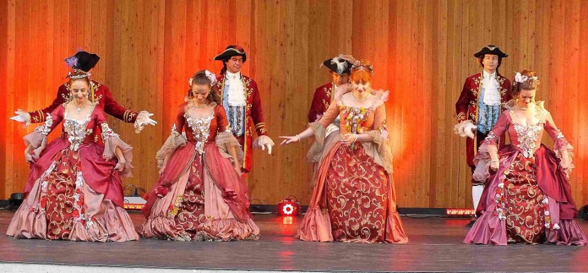 Barwny balet barokowy z Pragi zawitał do Starachowic. Prawdziwy "Portret miłości"