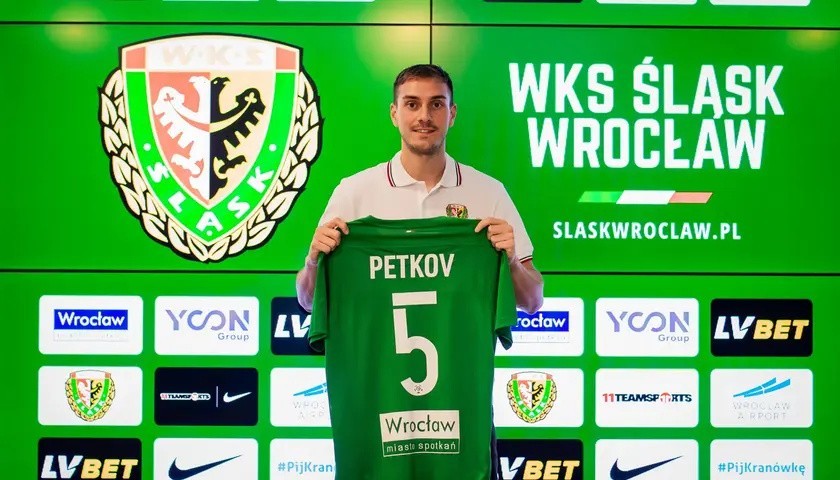 Aleks Petkov dołączył do Śląska Wrocław za darmo. Obrońca od...