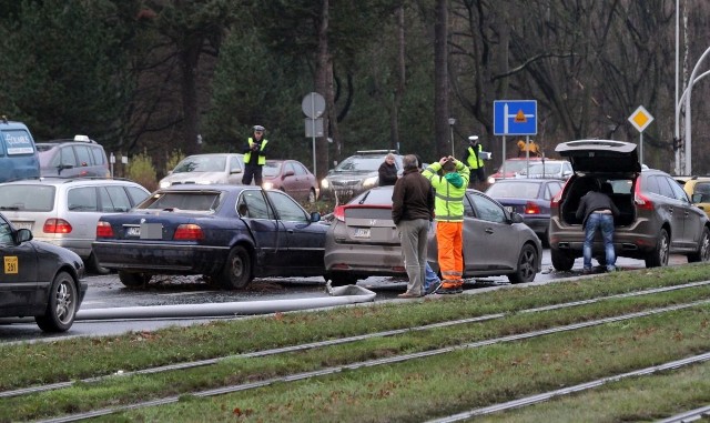 Wypadek na Kozanowie. Policja jest na miejscu