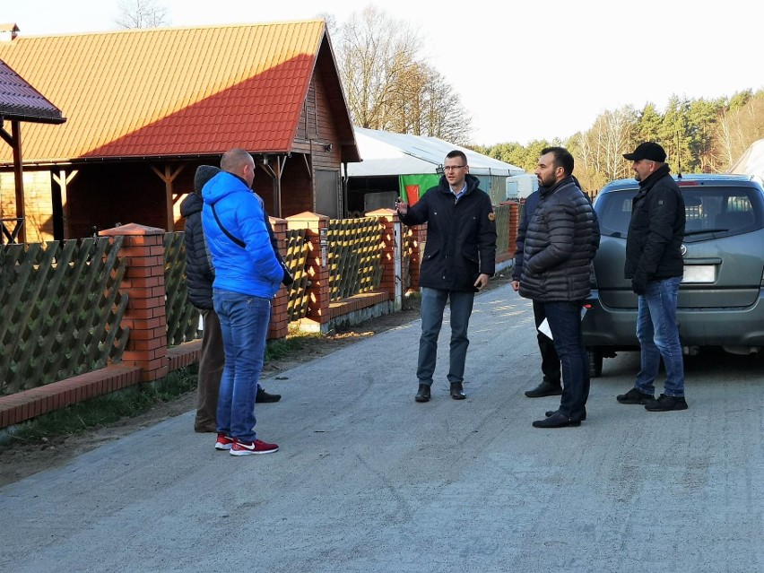 Gmina Rzekuń. Kolejna inwestycja w gminie Rzekuń odebrana. Chodzi o uliczkę w Dzbeninie [ZDJĘCIA]