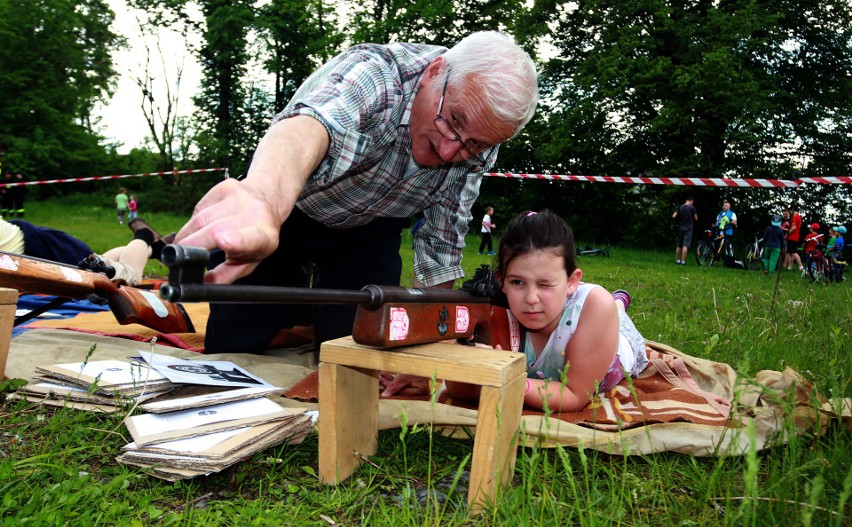 Dzień Dziecka na Falkowej. Najmłodsi wygrali z parlamentarzystami! [ZDJĘCIA]