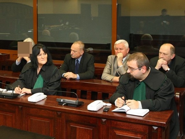 Samorządowcy uniewinnieni. Takim werdyktem zakończył w środę słupski sąd okręgowy sprawę prywatyzacji miejskiej spółki Drogi i Mosty. 