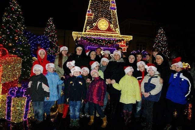 Iluminacje świetlne w Warszawie zapierały dech w piersiach dzieciaków i zapaliły w ich sercach świąteczny płomień