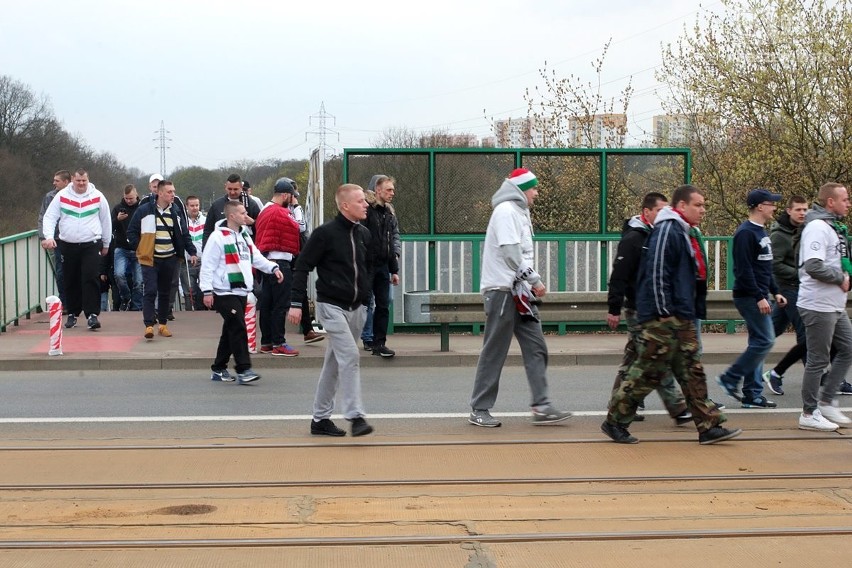 Kibice z Warszawy dotarli do Szczecina około godz. 16.30