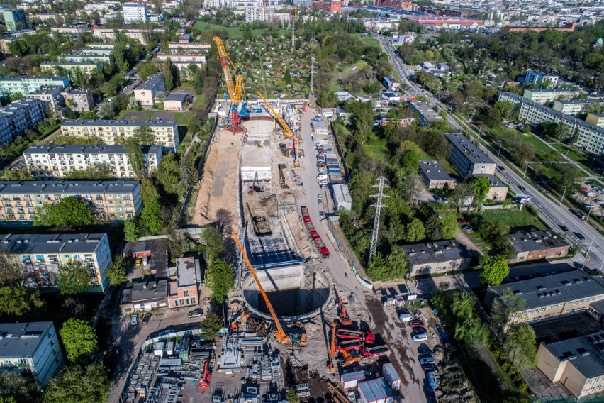 Obie maszyny drążą tunel! ZDJĘCIA. Drążenie tunelu średnicowego idzie bardzo powoli