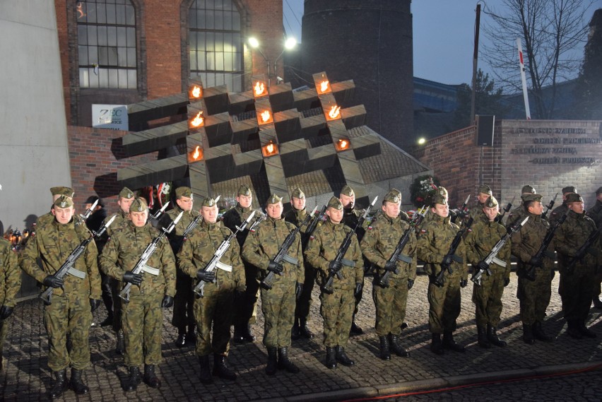 Obchody 36. rocznicy pacyfikacji kopalni Wujek w Katowicach