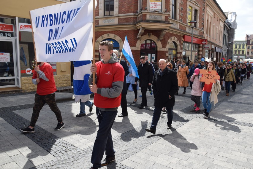 Kolorowy korowód zainaugurował II Rybnickie Dni Integracji