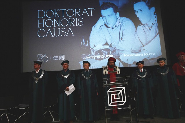 Uroczystość wręczenia tytułów doktorów honoris causa w Szkole Filmowej w Łodzi