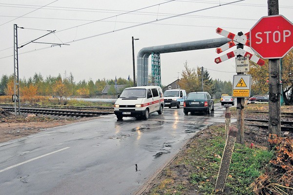 W Łodzi na 49 przejazdów aż 20 jest kategorii D, czyli nie mają ani zapór, ani nawet sygnalizacji świetlnej.