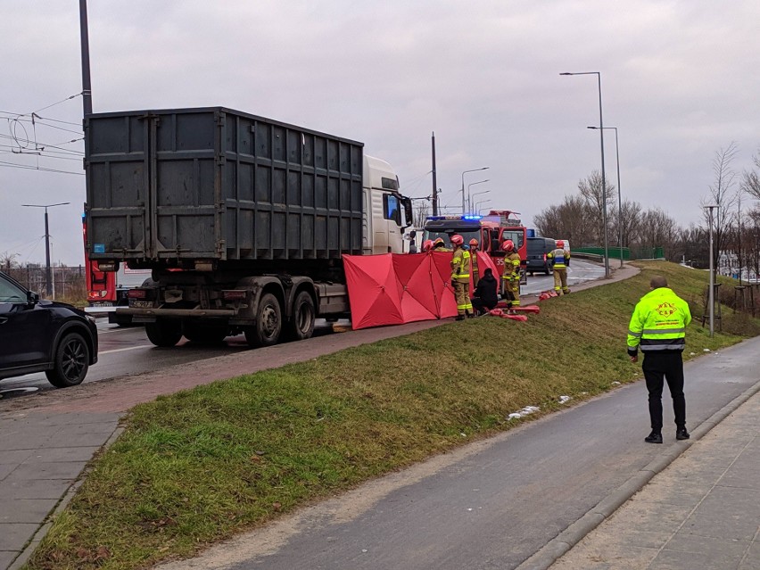Dramatyczny wypadek w Częstochowie! Ciężarówka ciągnęła...