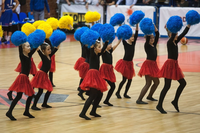 Zobacz zdjęcia z występu grupy Cheerleaders Maxi podczas...