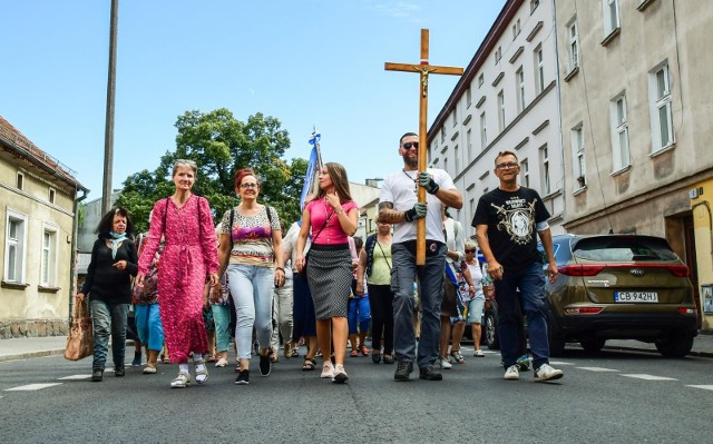 Bydgoscy - i nie tylko - pątnicy, którym dotarcie ze Śródmieścia na Osową Górę zajęło około dwóch godzin, pielgrzymowali w intencji trzeźwości narodu.