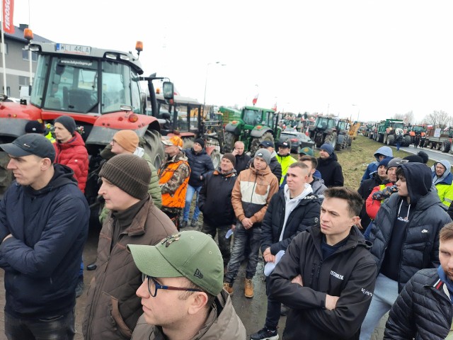 Tak wyglądał protest rolników 20 lutego. Przez miasto przejechało niespełna 300 ciągników i maszyn rolniczych.