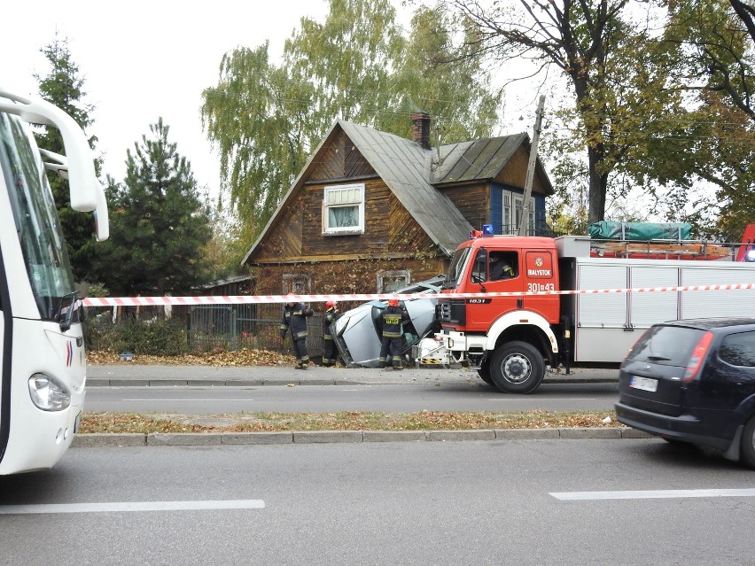 Do wypadku doszło około godziny 13.30. 23-latek w fordzie...