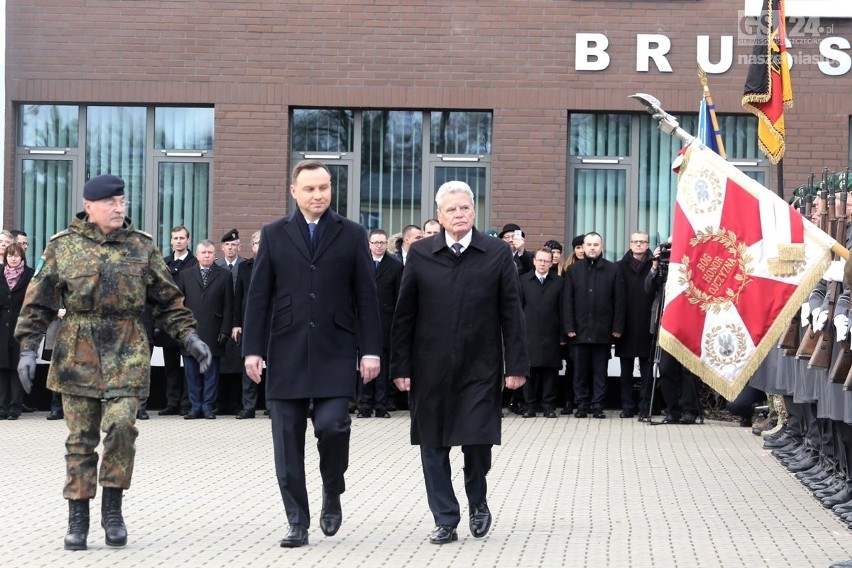 Prezydenci Polski i Niemiec z wizytą w korpusie NATO