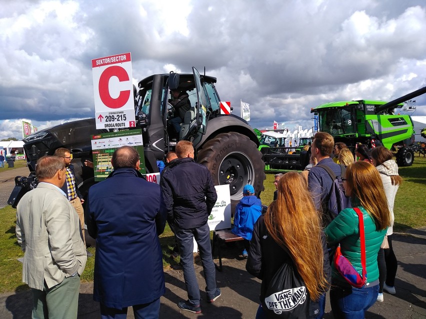 Targi Agro Show 2019 w Bednarach. Jedni przyjeżdżają pooglądać, inni po konkrety [zdjęcia, wideo]