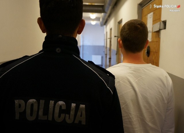 Koszt działań 19-letniego mieszkańca Raciborza oszacowano na 5 tys. zł.