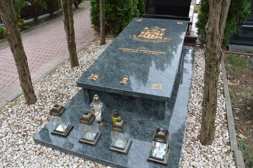 Tak obecnie wygląda grób Stanisława Steczkowskiego na...