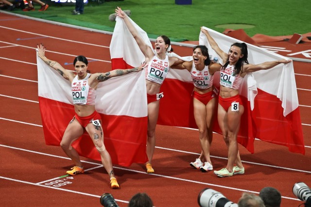 Żeńska sztafeta 4x100 metrów ze srebrnym medalem lekkoatletycznych mistrzostw Europy i rekordem Polski