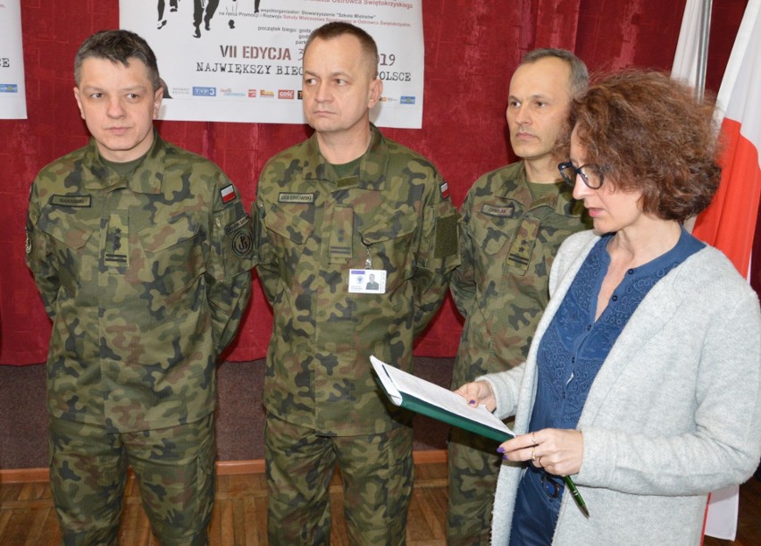 Bieg tropem Wilczym i ciekawe pokazy wojskowe w Ostrowcu. Żołnierze zaprezentują pokaz walki wręcz