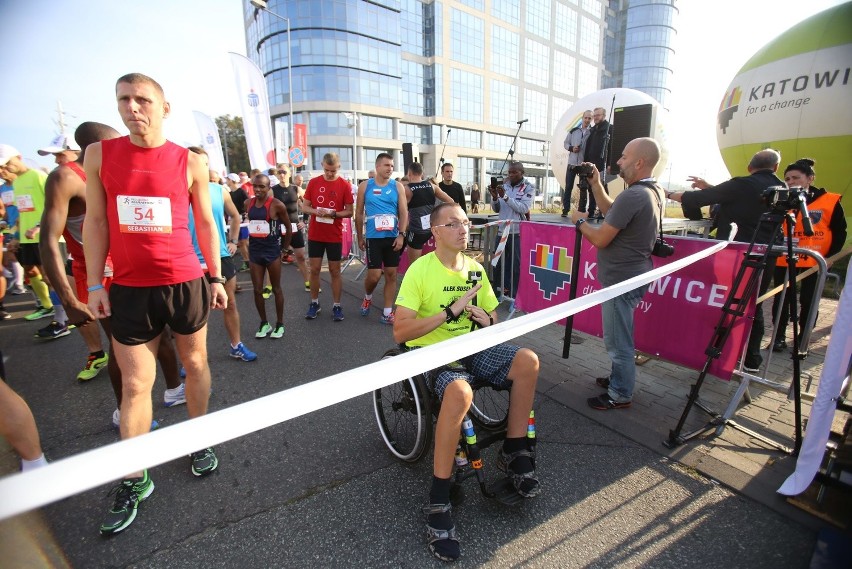 8. edycja PKO Silesia Marathon wystartował spod Silesii City...